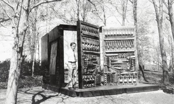 Arnaldo Pomodoro, <em>The Pietrarubbia Group: il fondamento, l’uso, il rapporto</em>, 1975–76 (installation view with David Collens, 1977)