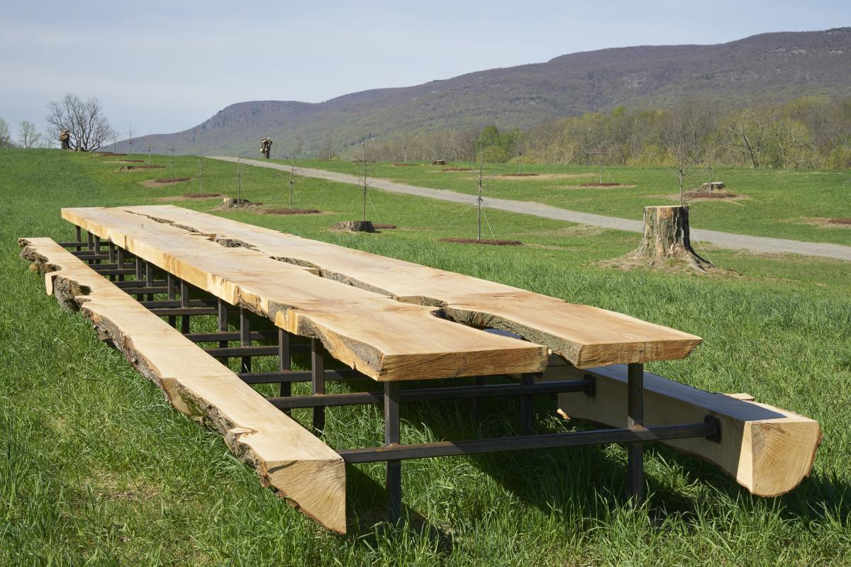 Jean Shin,<i> Allée Gathering</i>, 2019<br />
(installation view, 2019)