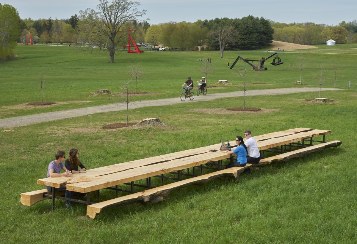 Jean Shin,<i> Allée Gathering</i>, 2019<br />
(installation view, 2019)