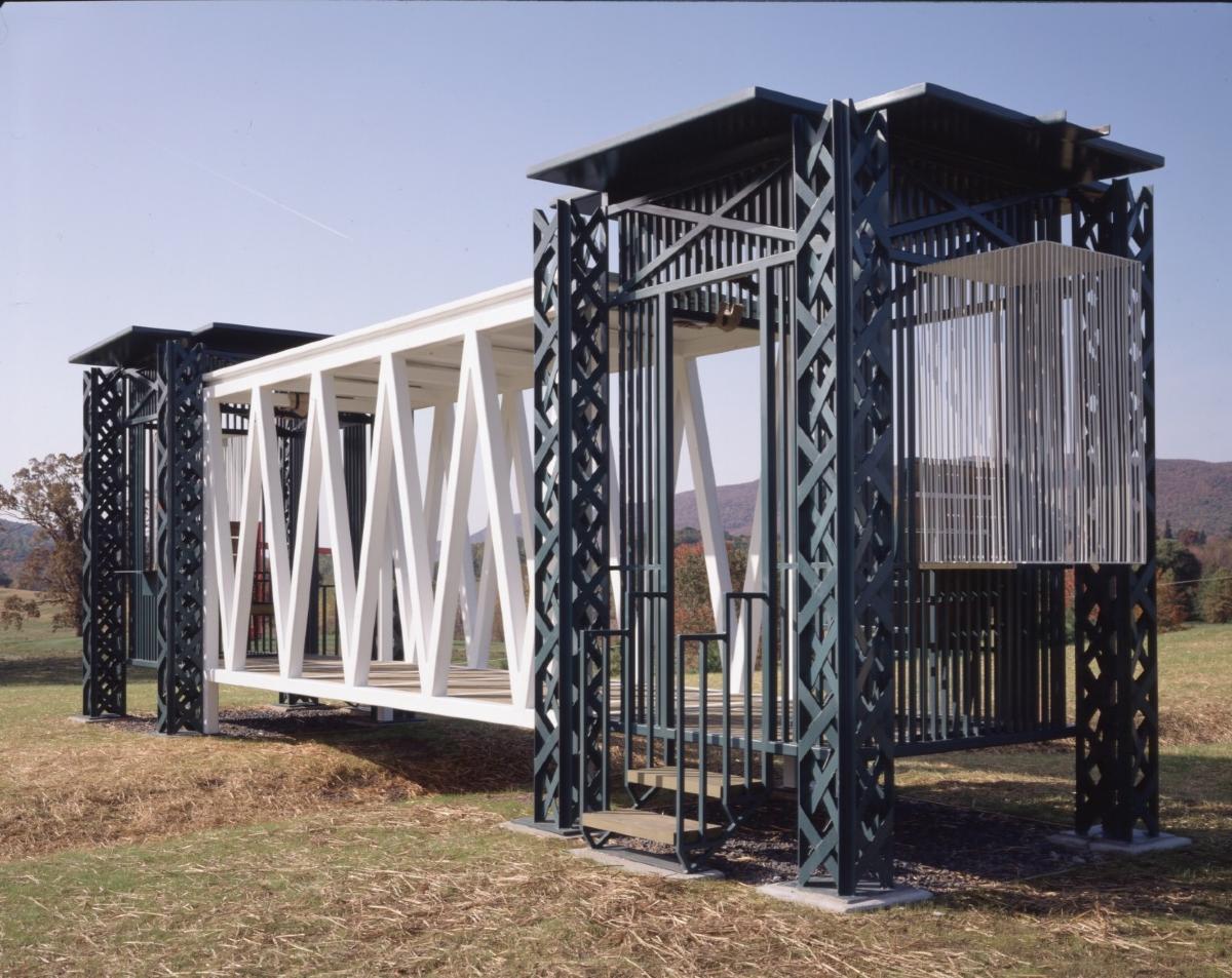 Siah Armajani,<i> Gazebo for Two Anarchists: Gabriella Antolini and Alberto Antolini</i>, 1992 (installation view)