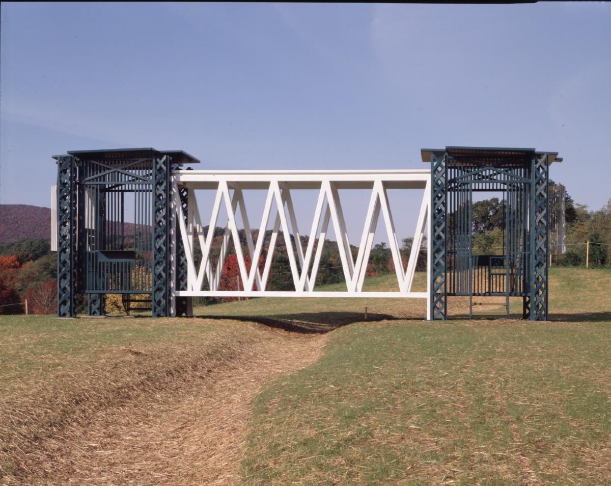 Siah Armajani<i>,<i> Gazebo for Two Anarchists: Gabriella Antolini and Alberto Antolini</i>, 1992 </i>(installation view)