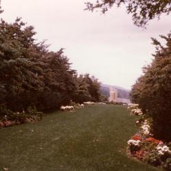 Museum Hill Garden, Storm King Art Center, 1961<br />
Karl Pfann,&nbsp;<em>Trinity,&nbsp;</em>1960<br />
(installation view, 1961)