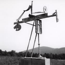 <em>Cubi XXI </em>(1964), Bolton Landing, NY, c. 1964