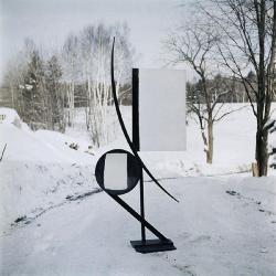 <em>Cubi XXI </em>(1964), Bolton Landing, NY, c. 1964
