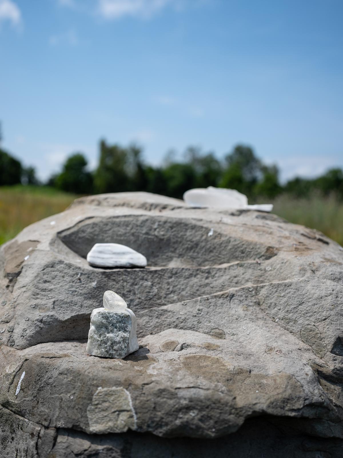 Martha Tuttle, <em>A stone that thinks of Enceladus, </em>2020<br />
(installation view, 2020)