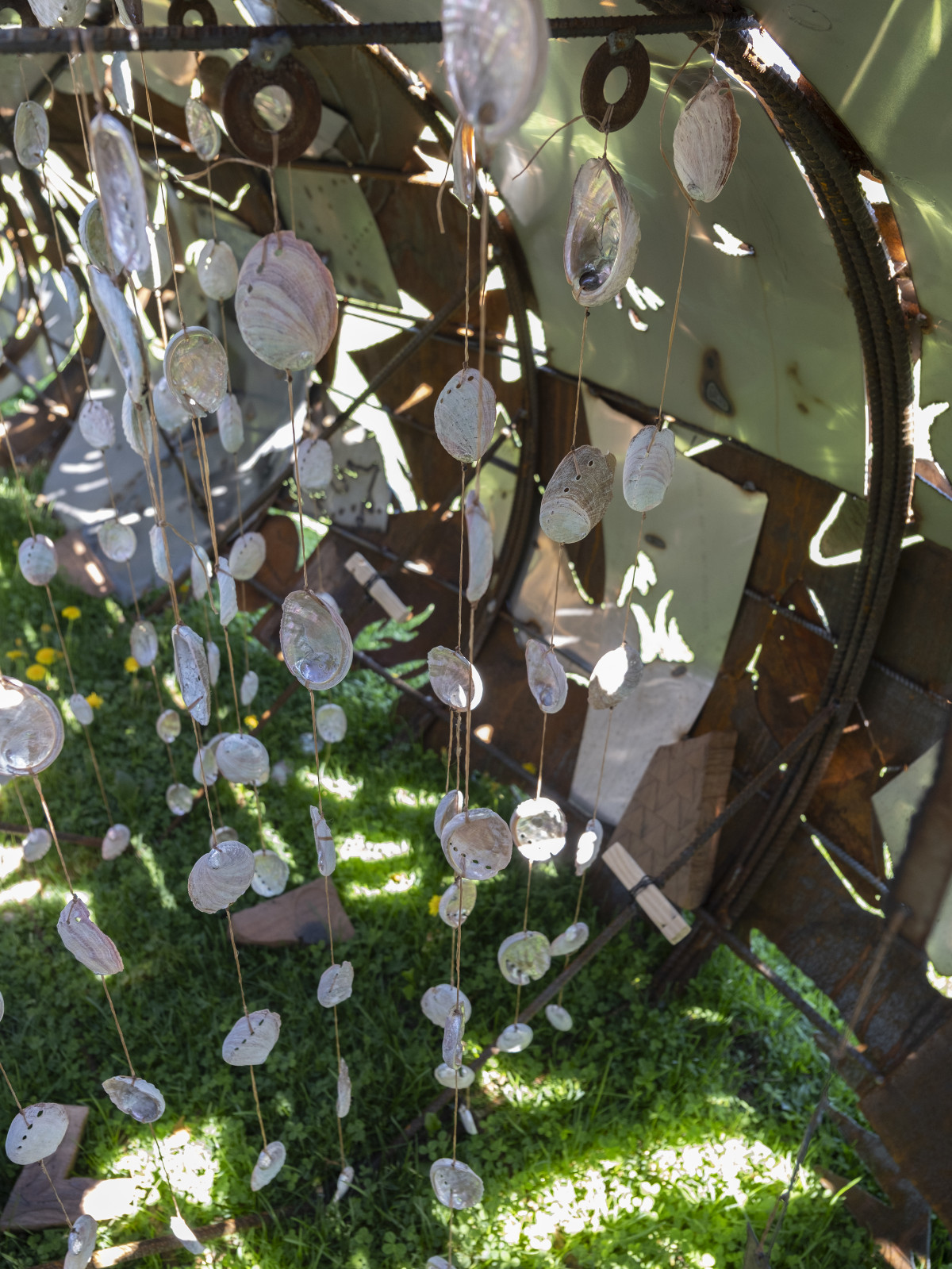 Saif Azzuz, <em>weych-pues / tàkhòne (where the rivers meet)</em> (2026), (installation view)