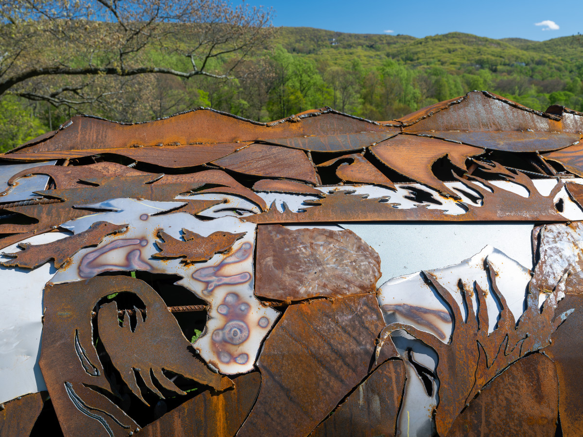 Saif Azzuz, <em>weych-pues / tàkhòne (where the rivers meet)</em> (2026), (installation view)